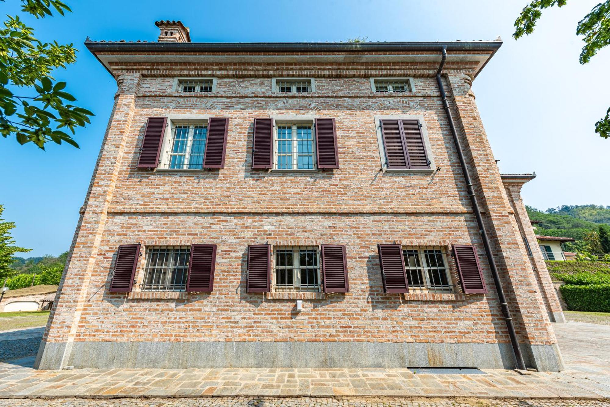 Villa Cornelia , Entire Villa With Private Pool Corneliano d'Alba Dış mekan fotoğraf